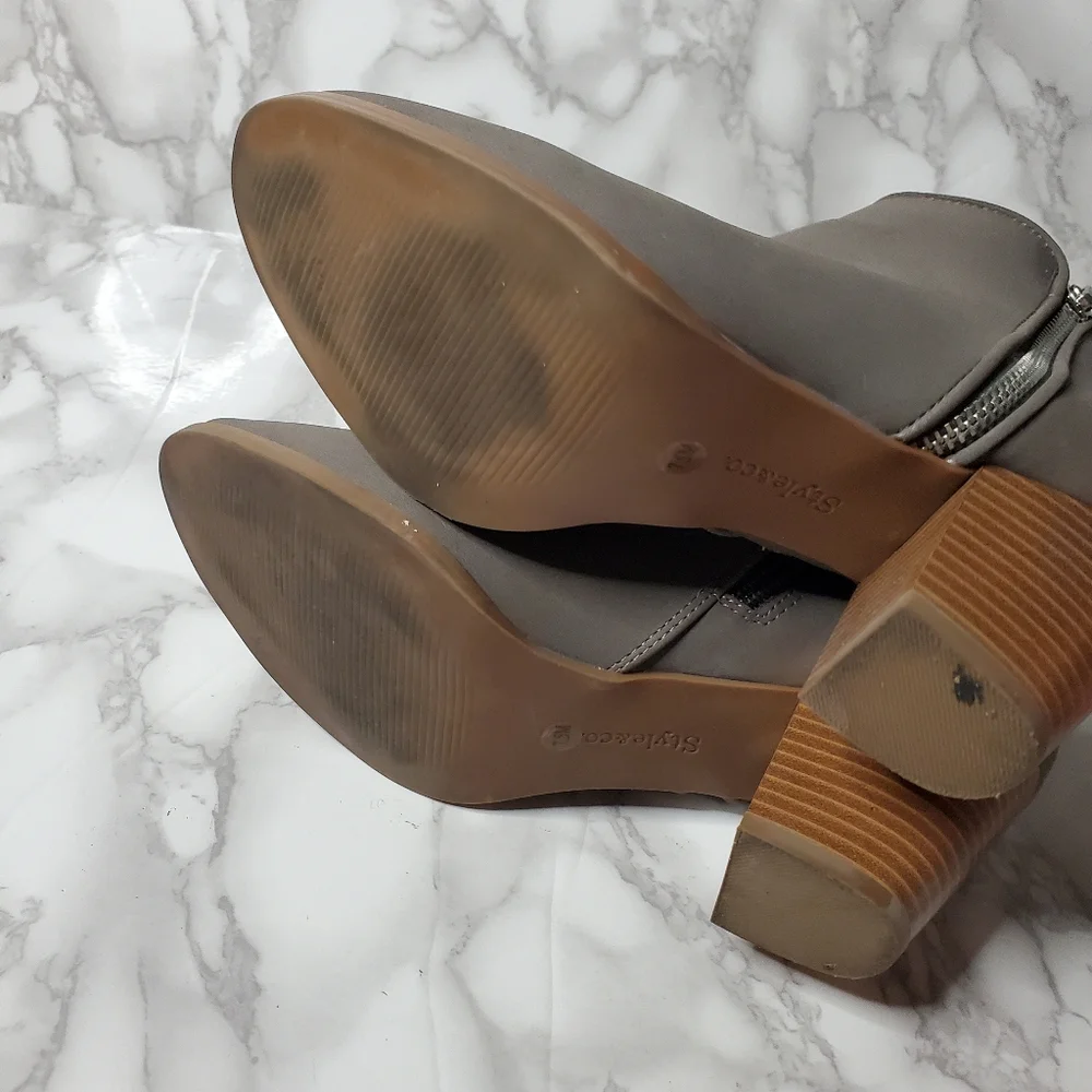 Sryle & Co Jamilagry Grey Booties 7.5